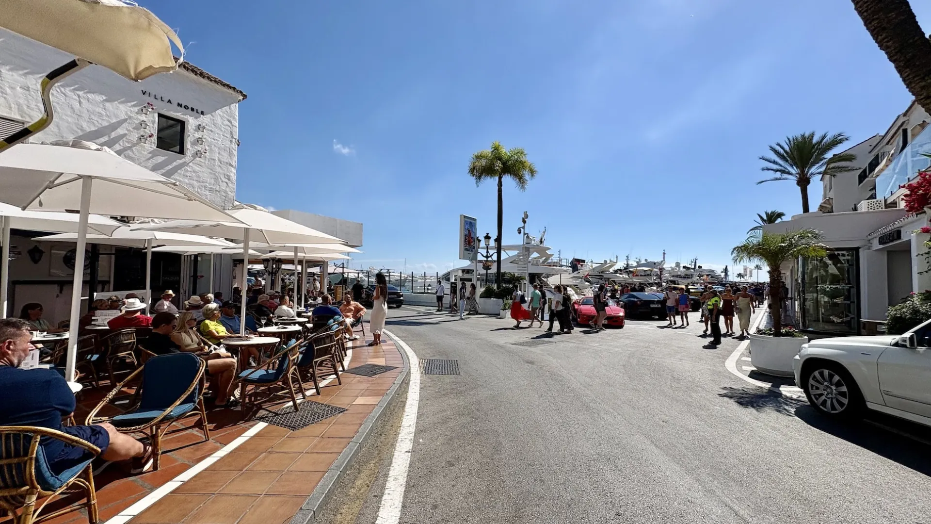 Apartamento de 3 dormitorios en venta en Marbella - Puerto Banus