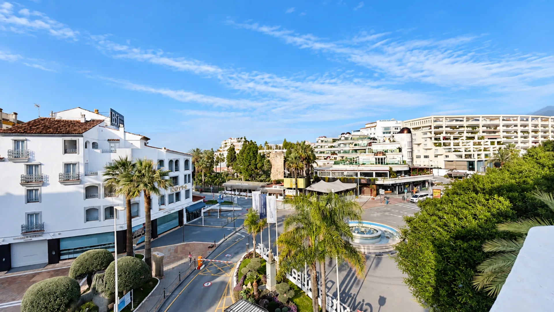 Apartamento de 3 dormitorios en venta en Marbella - Puerto Banus