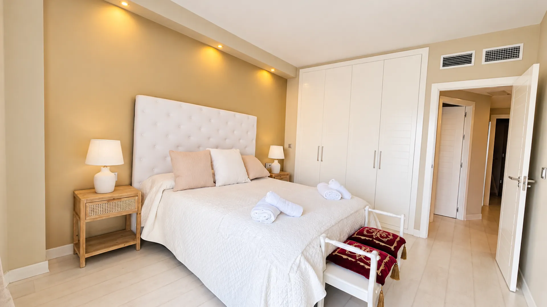 Apartamento de 3 dormitorios en venta en Marbella - Puerto Banus