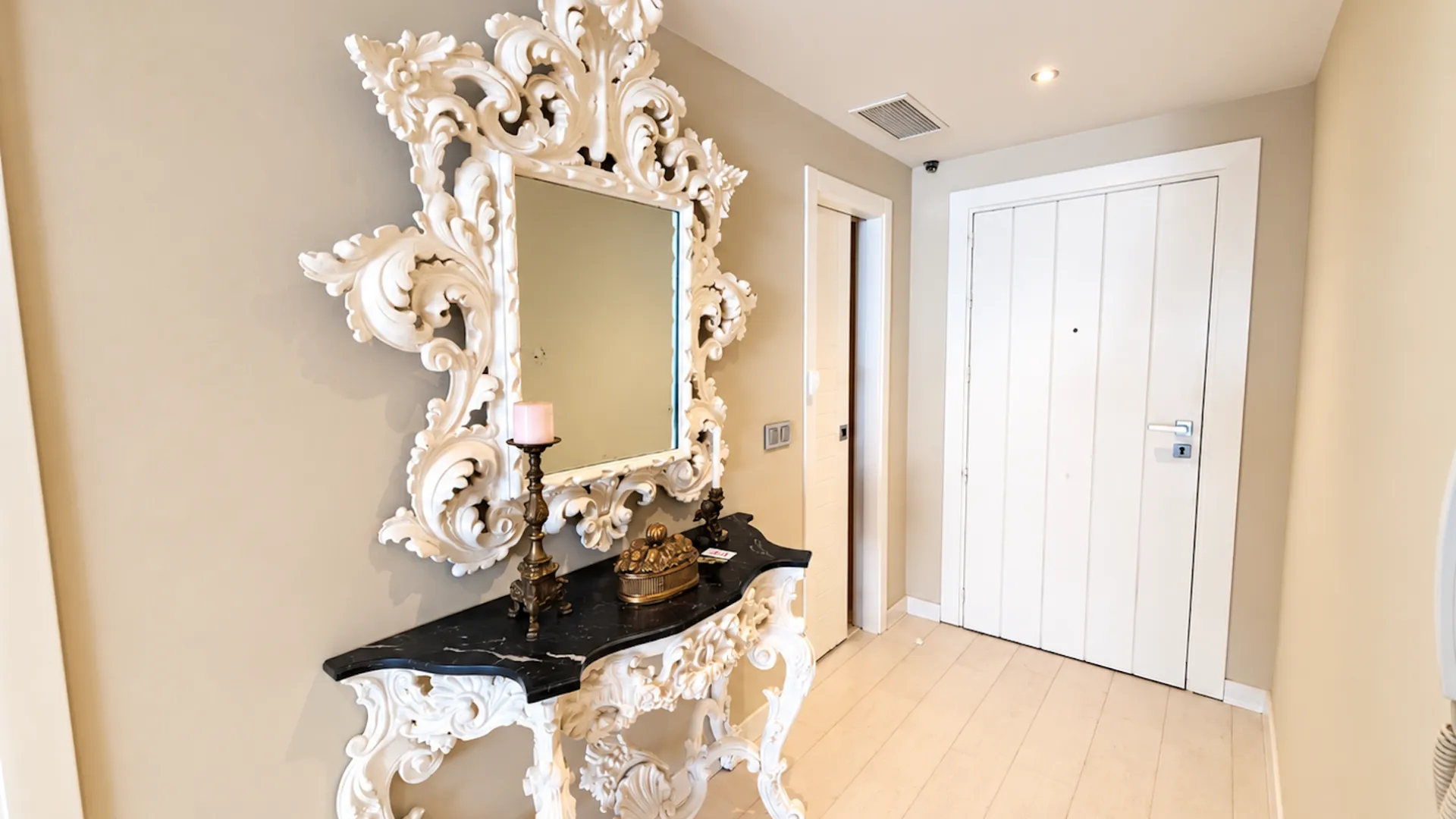 Apartamento de 3 dormitorios en venta en Marbella - Puerto Banus