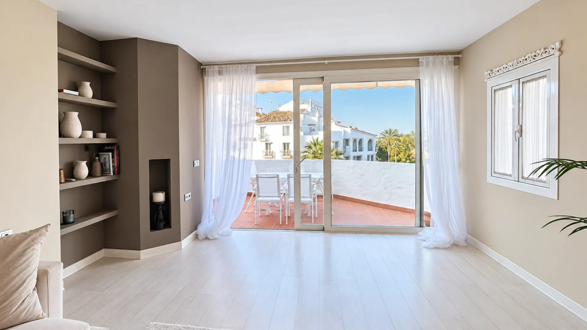 Apartamento de 3 dormitorios en venta en Marbella - Puerto Banus