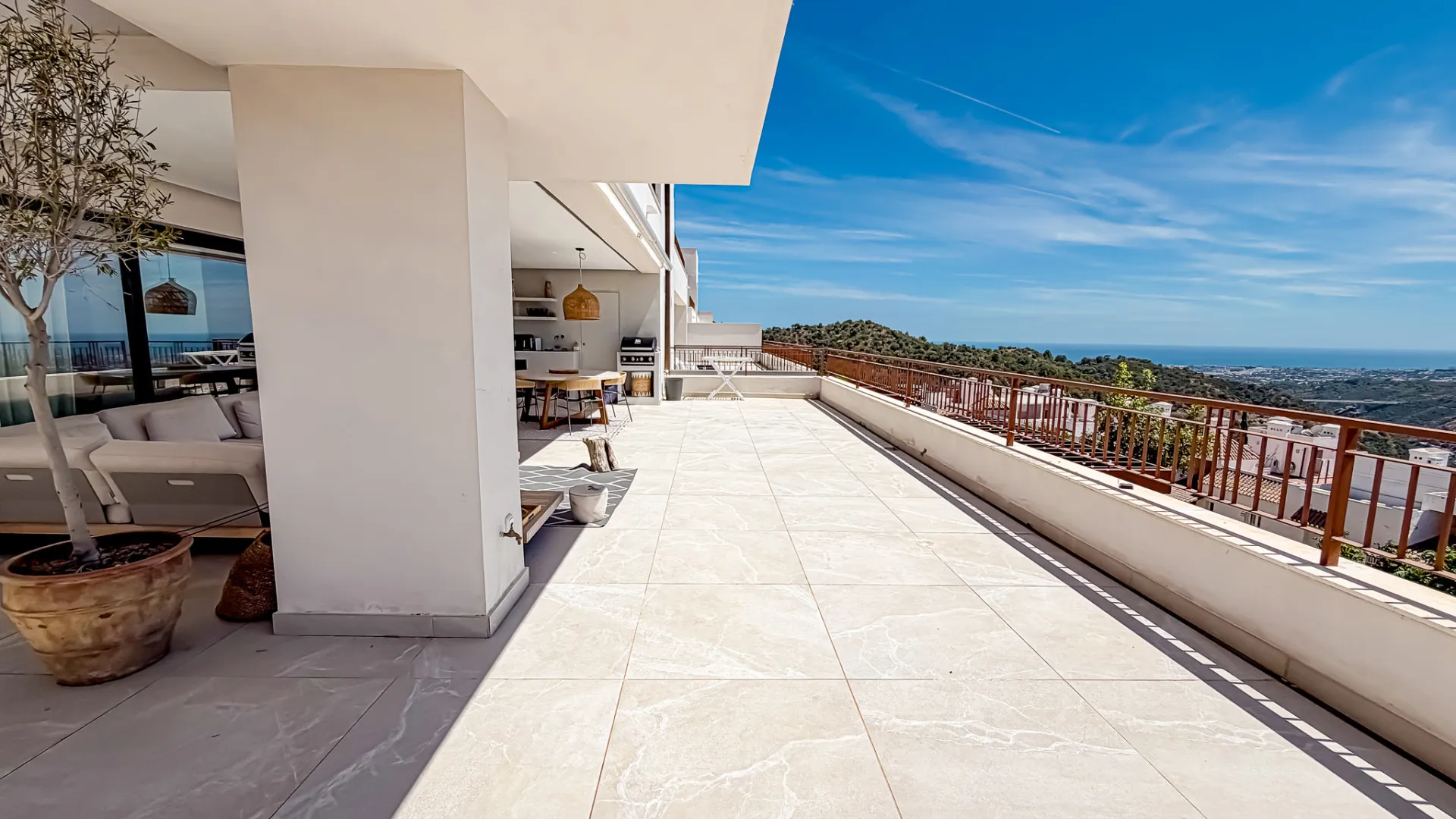 Apartamento de 3 dormitorios en venta en Almazara Hills