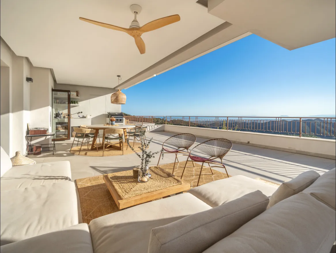Apartamento de 3 dormitorios en venta en Almazara Hills