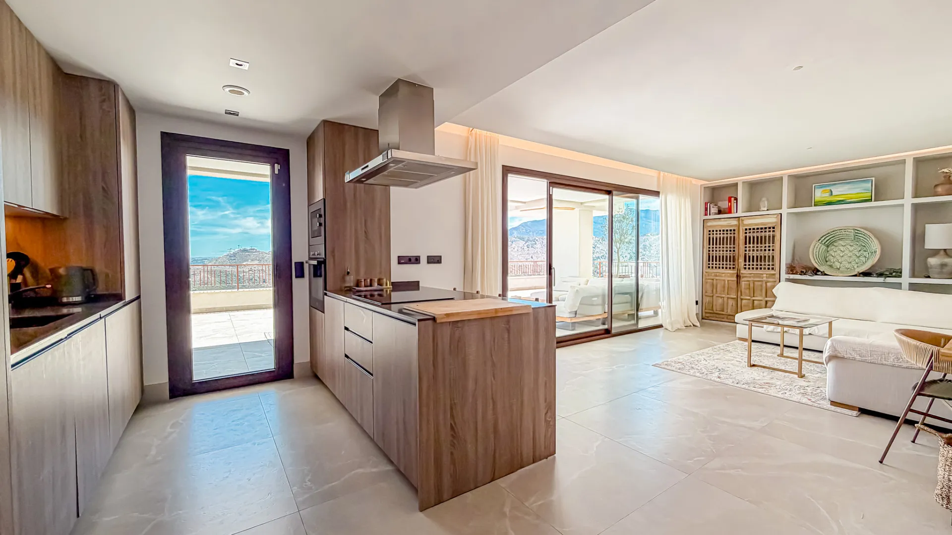 Apartamento de 3 dormitorios en venta en Almazara Hills