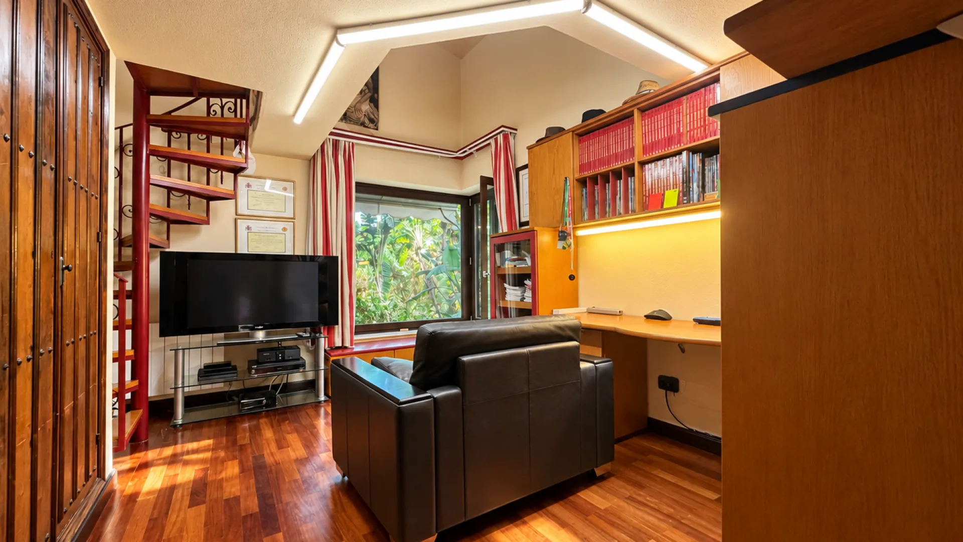 For sale house in Calahonda with 7 bedrooms