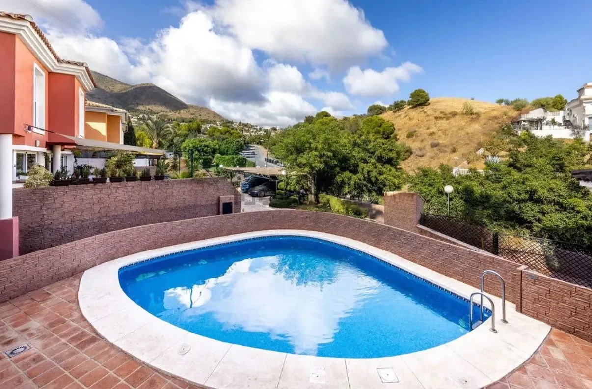 Town house for sale in Benalmadena