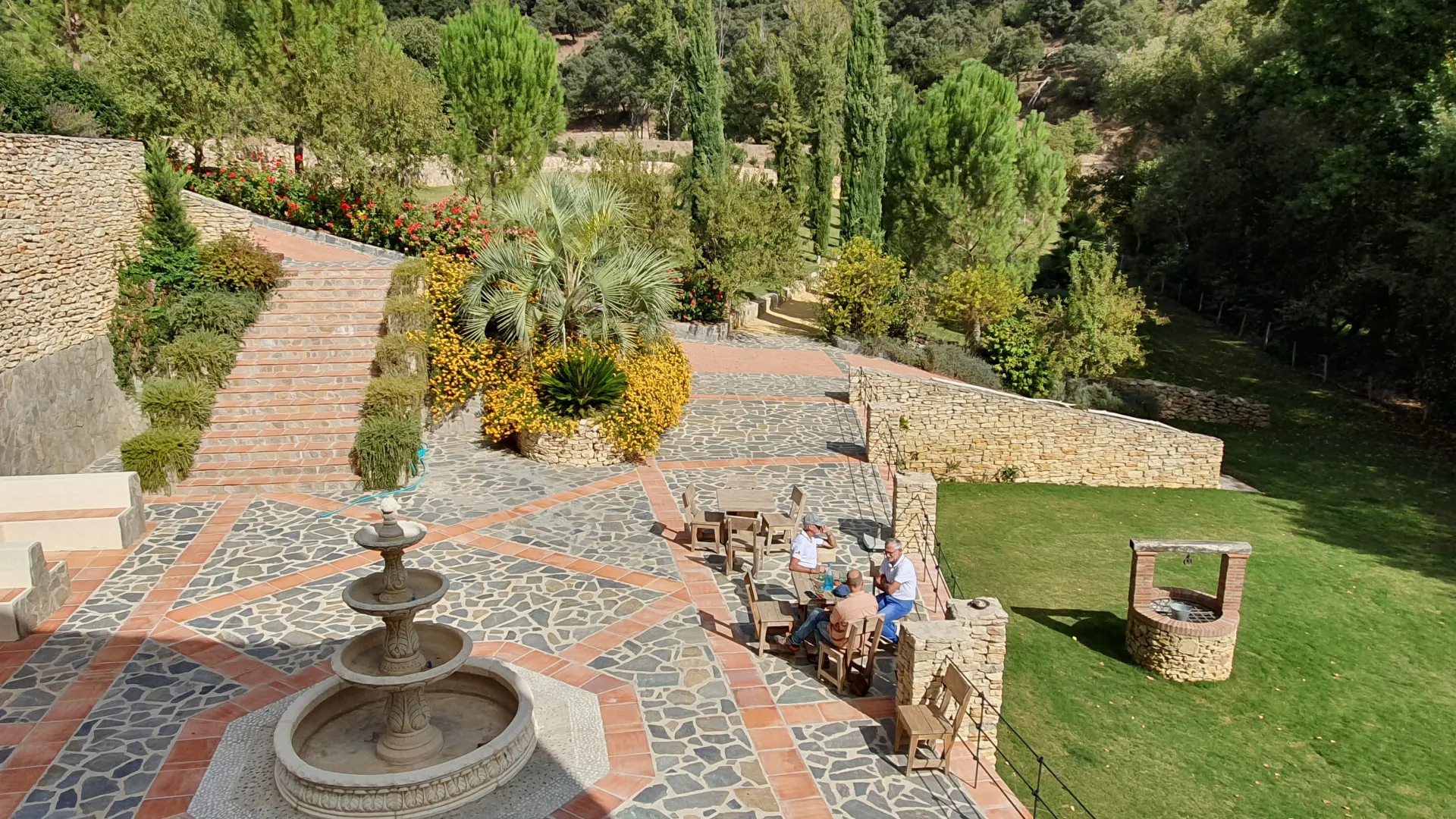 Setenil de las Bodegas, finca con 6 dormitorios en venta