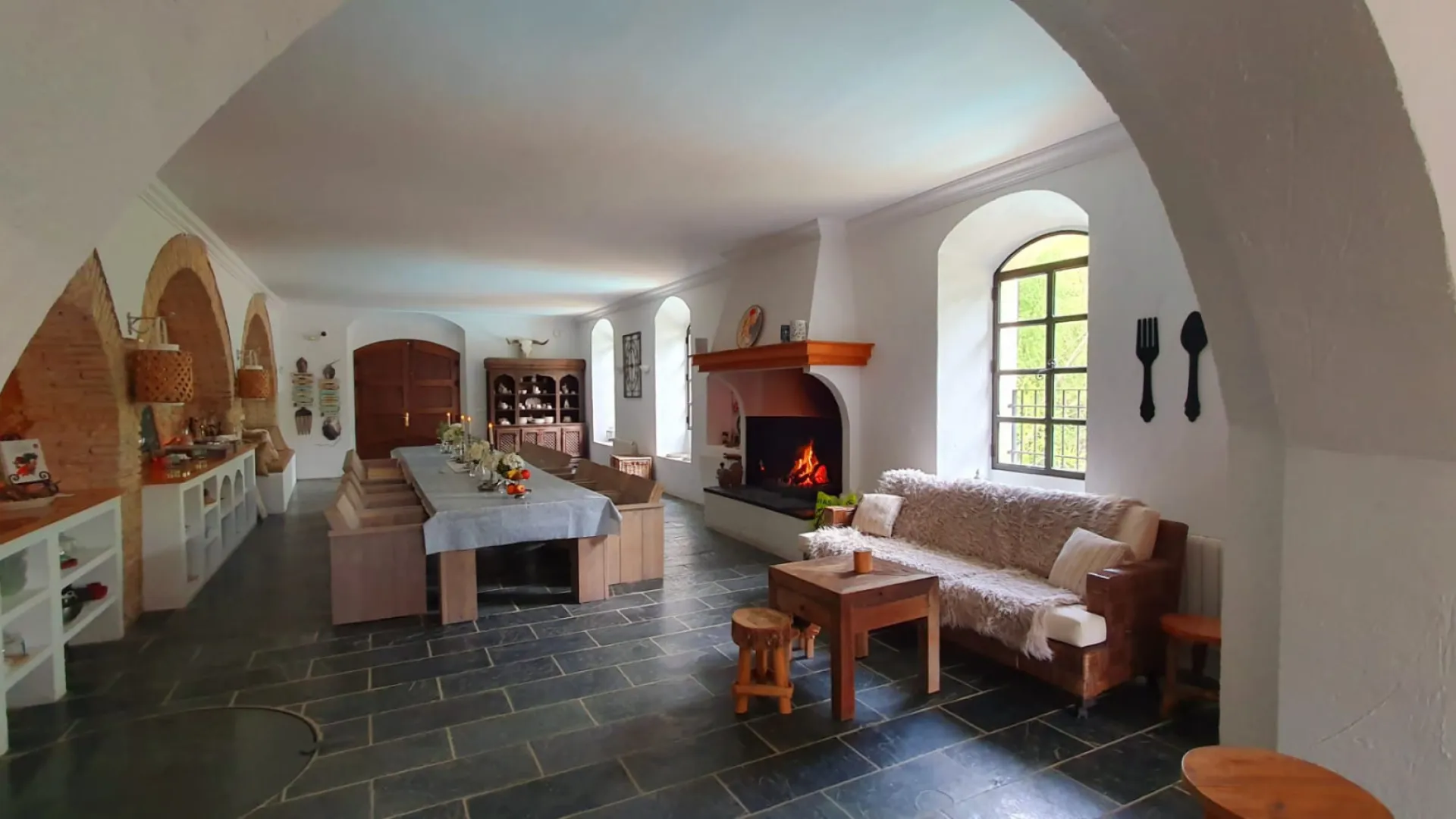 Setenil de las Bodegas, finca con 6 dormitorios en venta