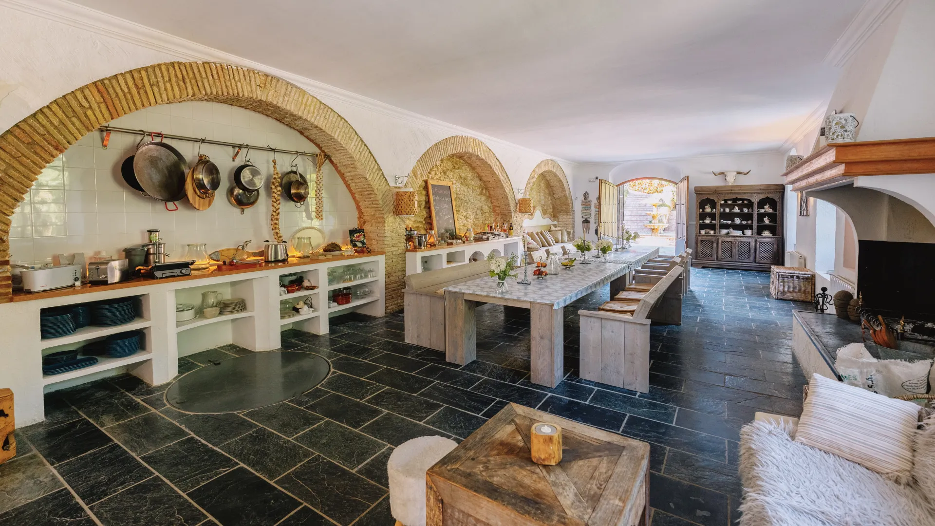 Setenil de las Bodegas, finca con 6 dormitorios en venta
