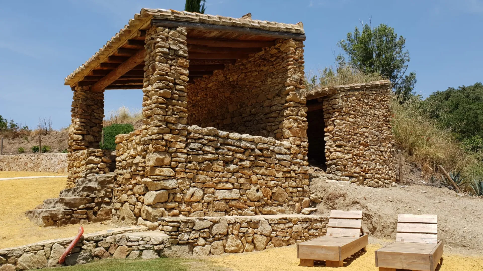 Setenil de las Bodegas, finca con 6 dormitorios en venta