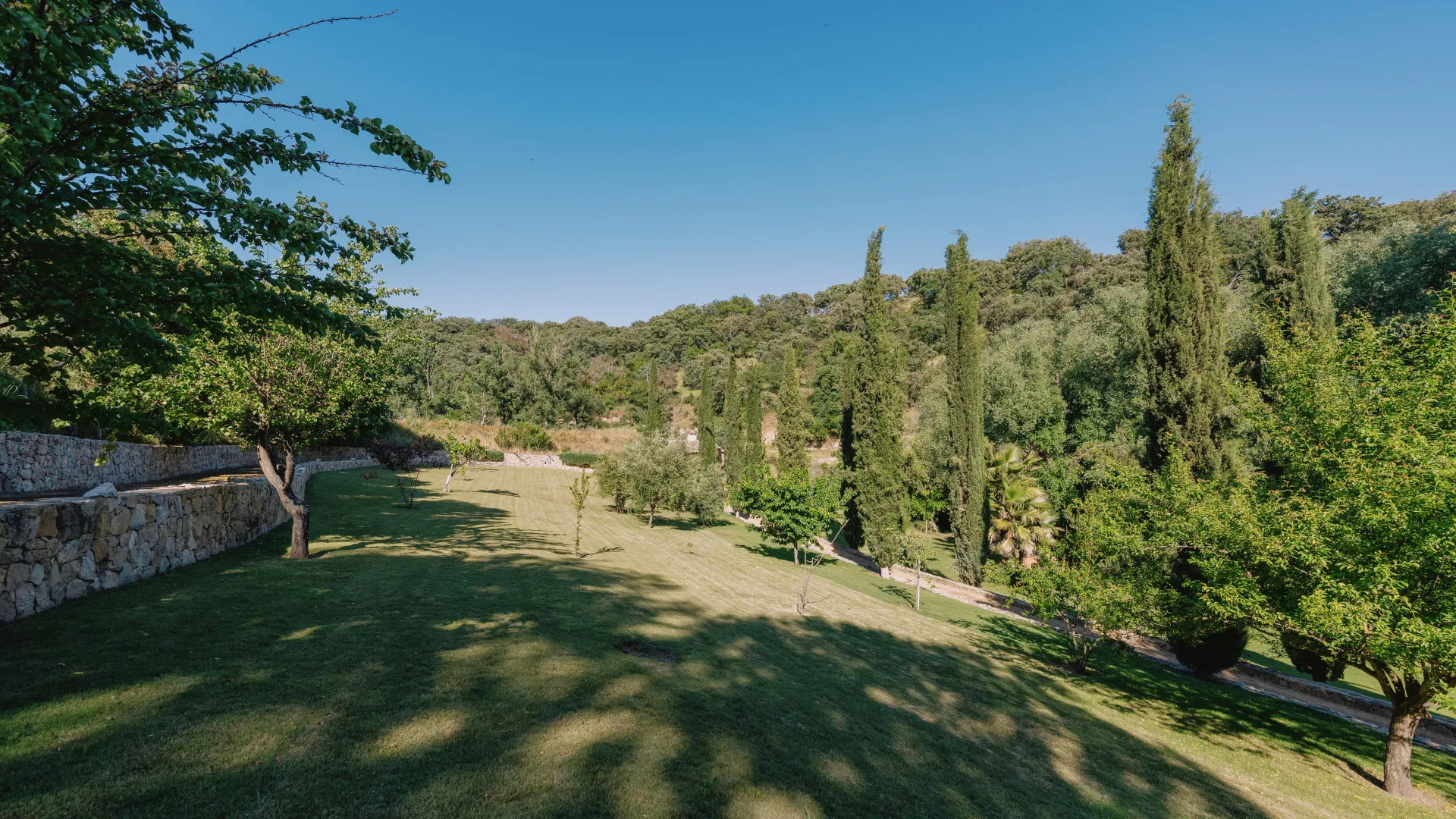 Setenil de las Bodegas, finca con 6 dormitorios en venta
