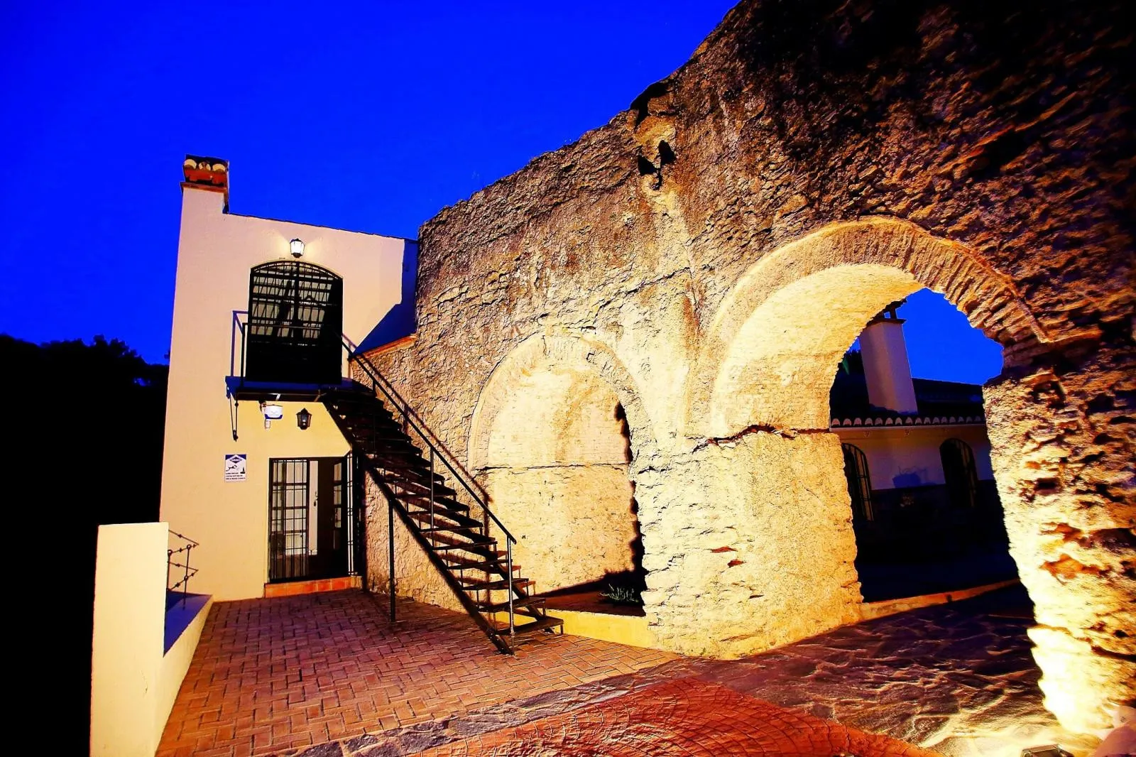 Setenil de las Bodegas, finca con 6 dormitorios en venta