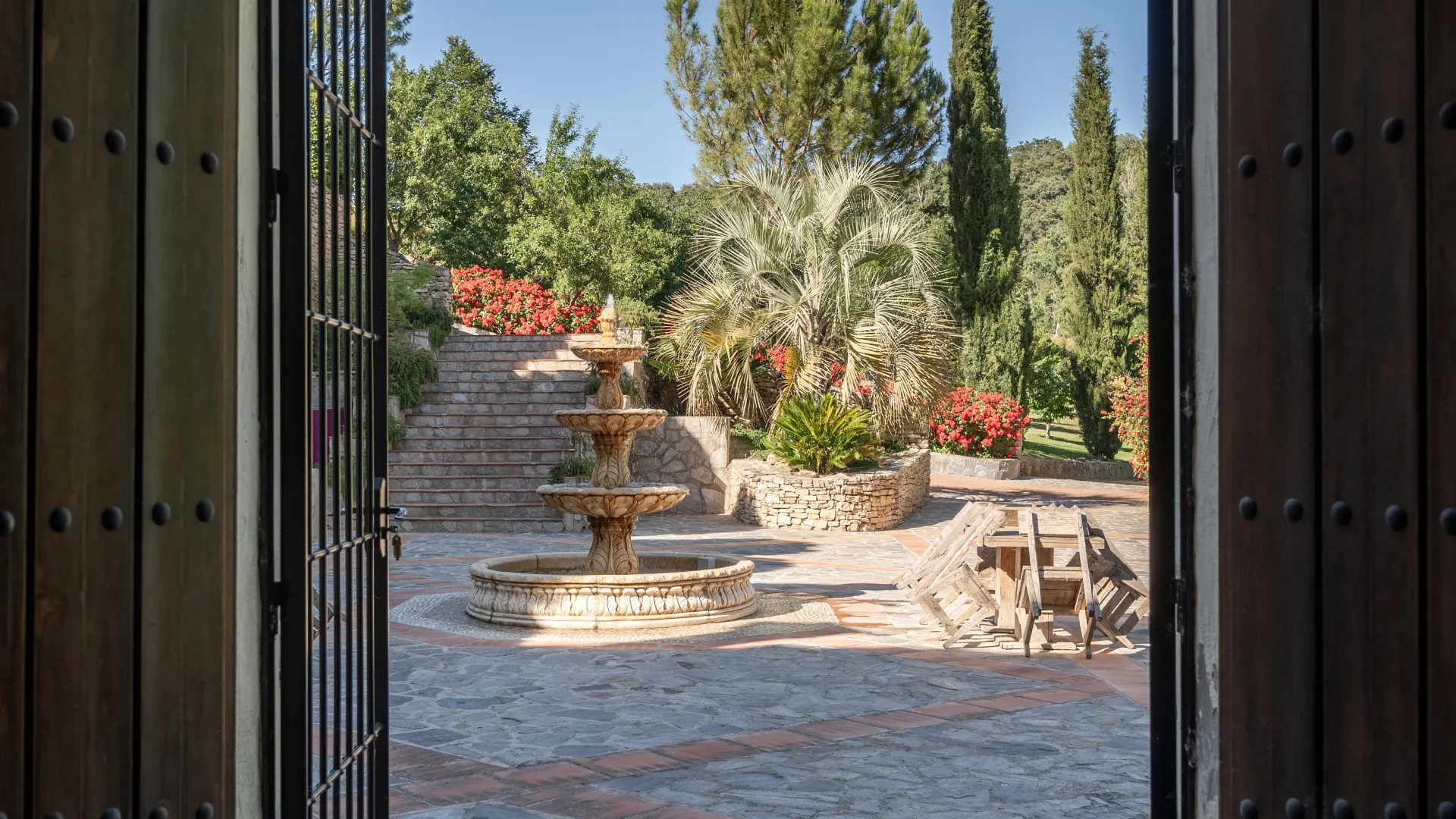 Setenil de las Bodegas, finca con 6 dormitorios en venta