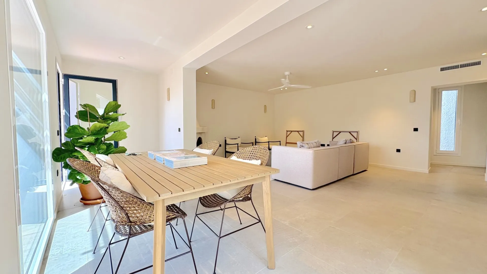 Buy 2 bedrooms apartment in Benalmadena Costa