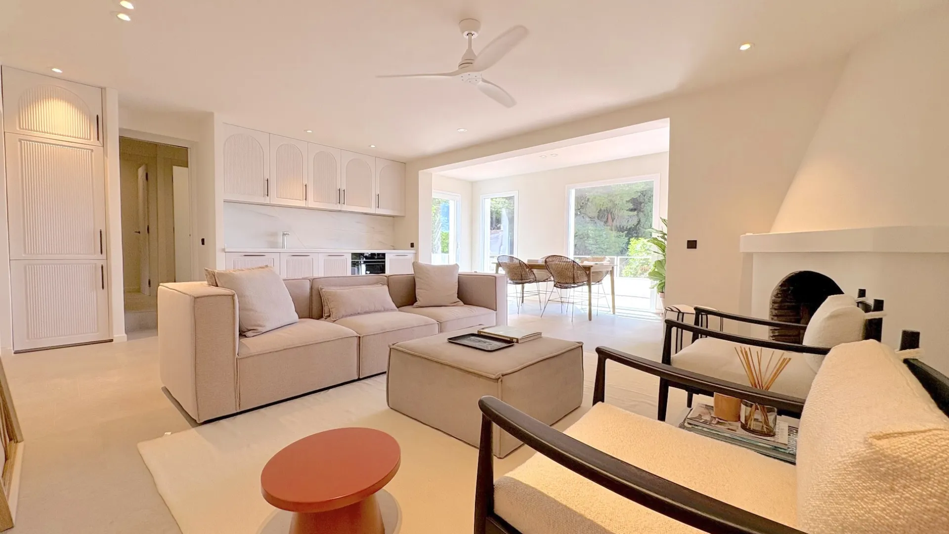 Buy 2 bedrooms apartment in Benalmadena Costa