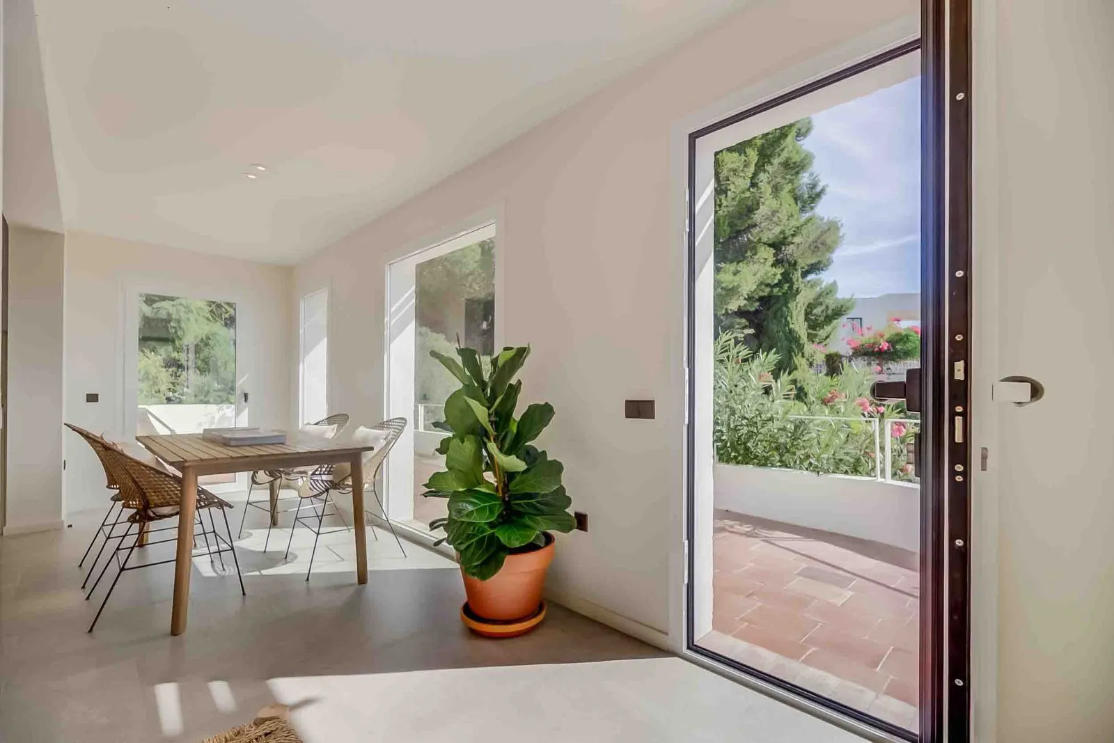 Buy 2 bedrooms apartment in Benalmadena Costa