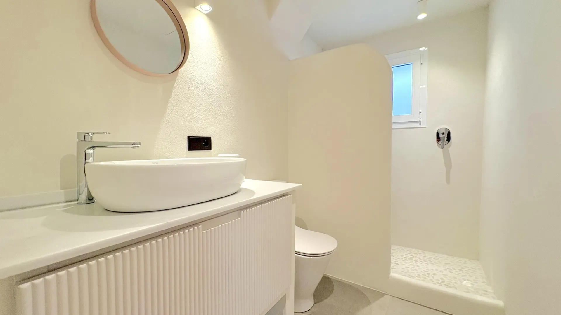 Buy 2 bedrooms apartment in Benalmadena Costa