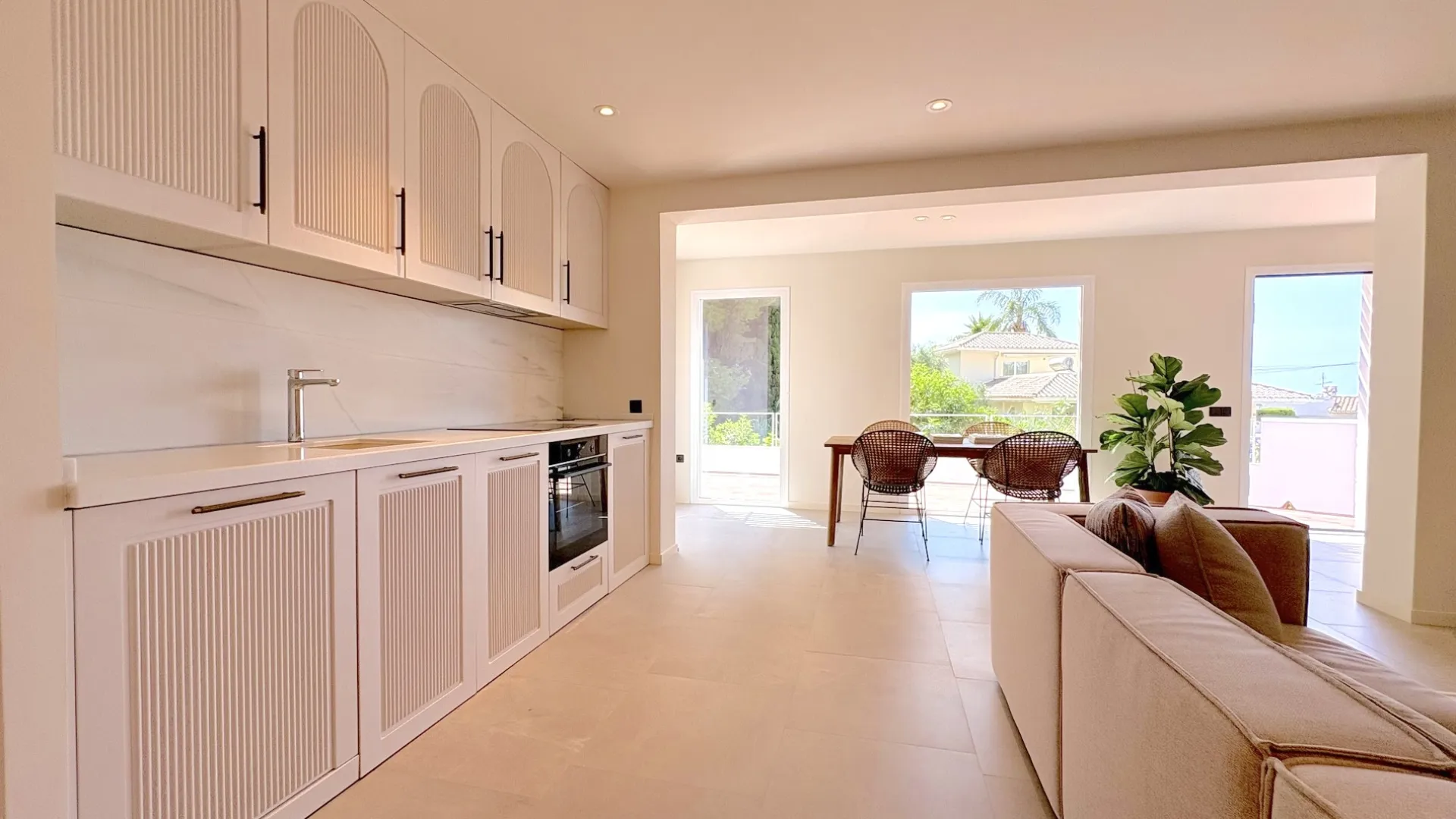 Buy 2 bedrooms apartment in Benalmadena Costa
