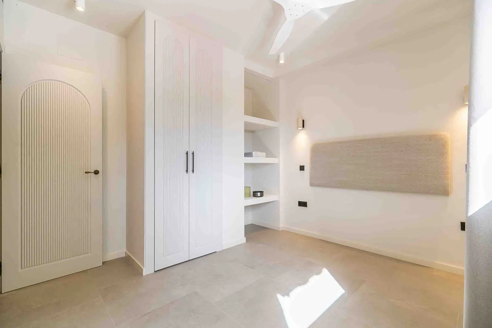 Buy 2 bedrooms apartment in Benalmadena Costa