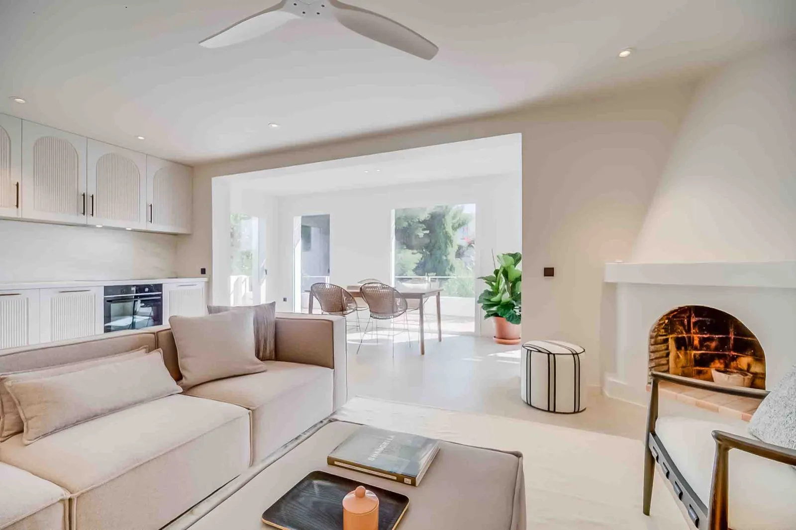 Buy 2 bedrooms apartment in Benalmadena Costa