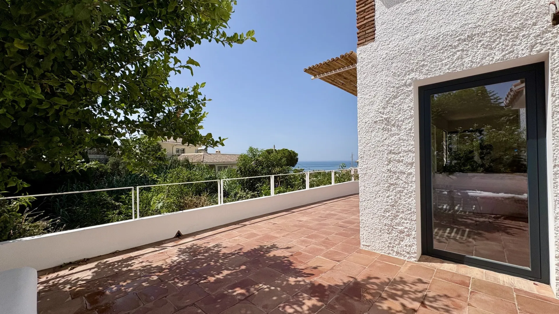 Buy 2 bedrooms apartment in Benalmadena Costa