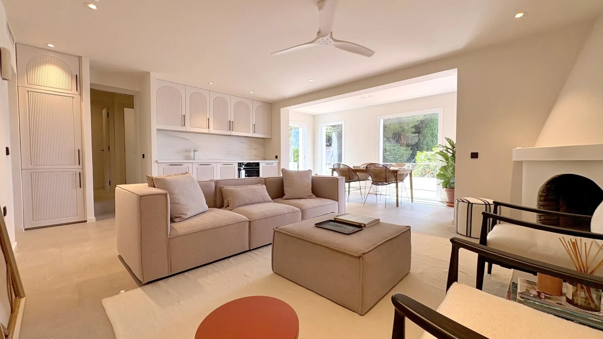 Buy 2 bedrooms apartment in Benalmadena Costa