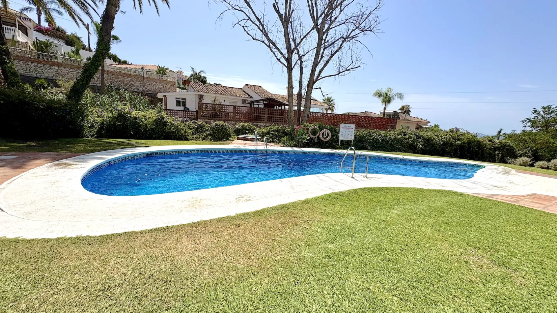 Buy 2 bedrooms apartment in Benalmadena Costa