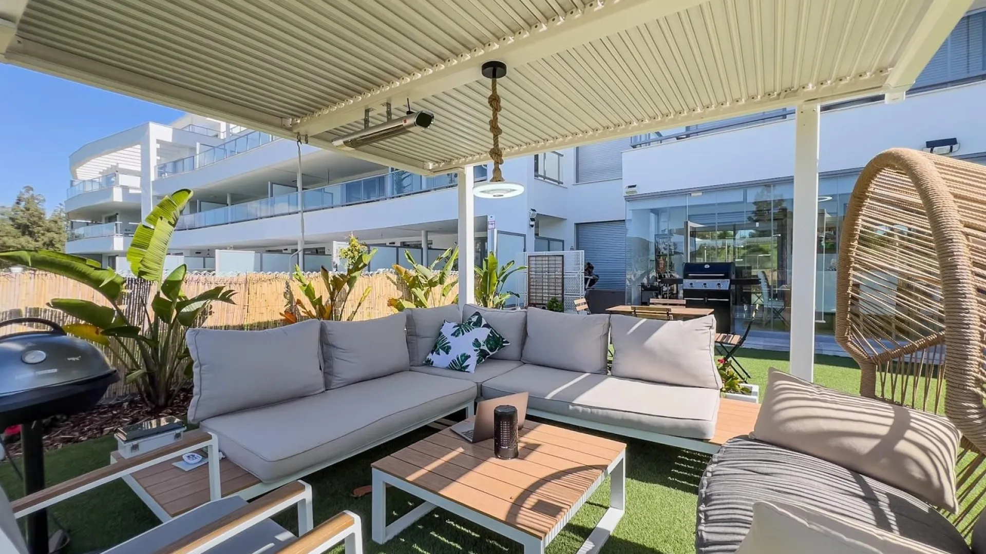 Ground floor apartment for sale in El Chaparral