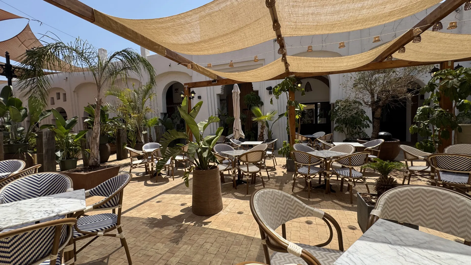 For sale Calahonda commercial premises
