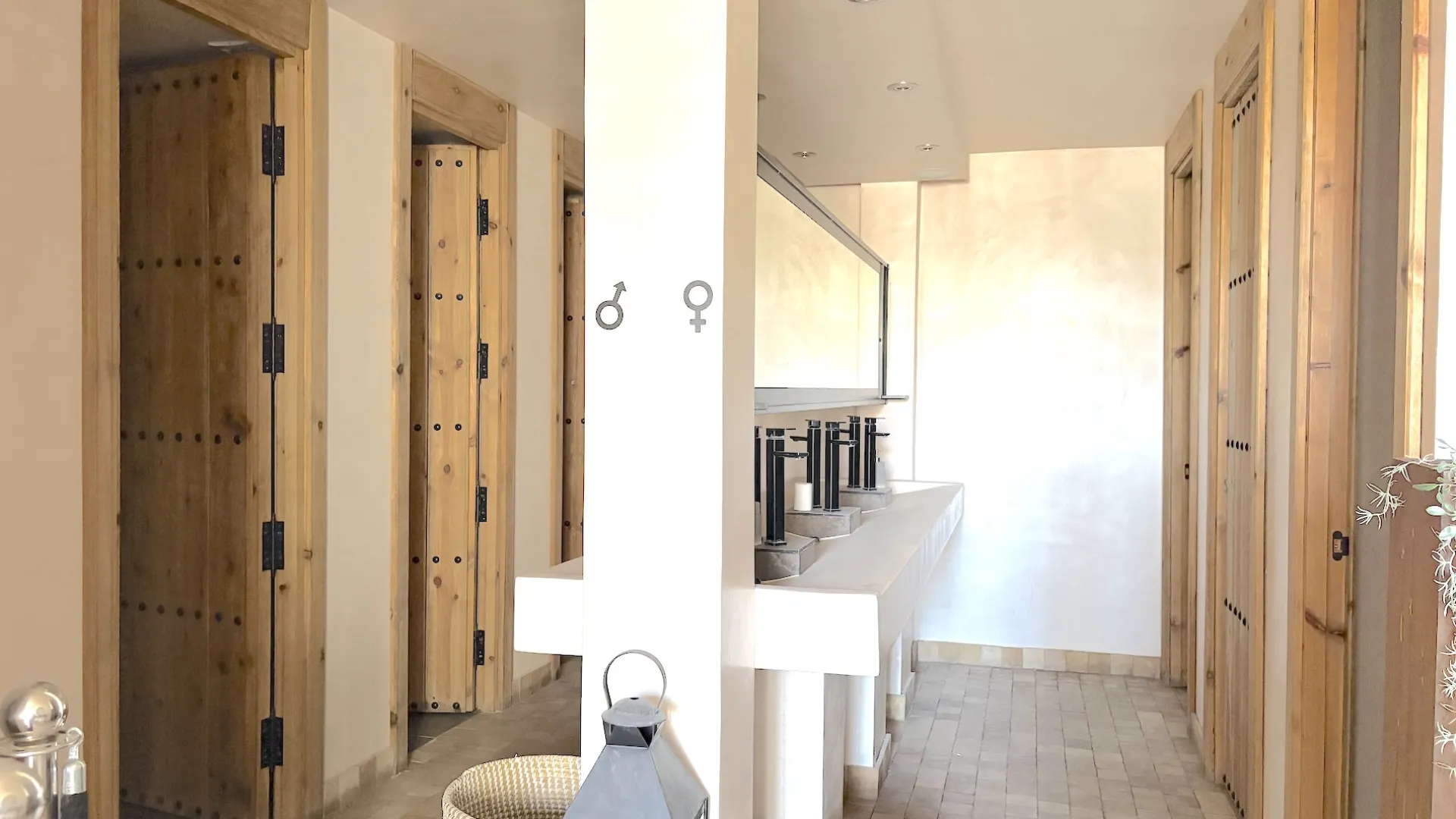 For sale Calahonda commercial premises