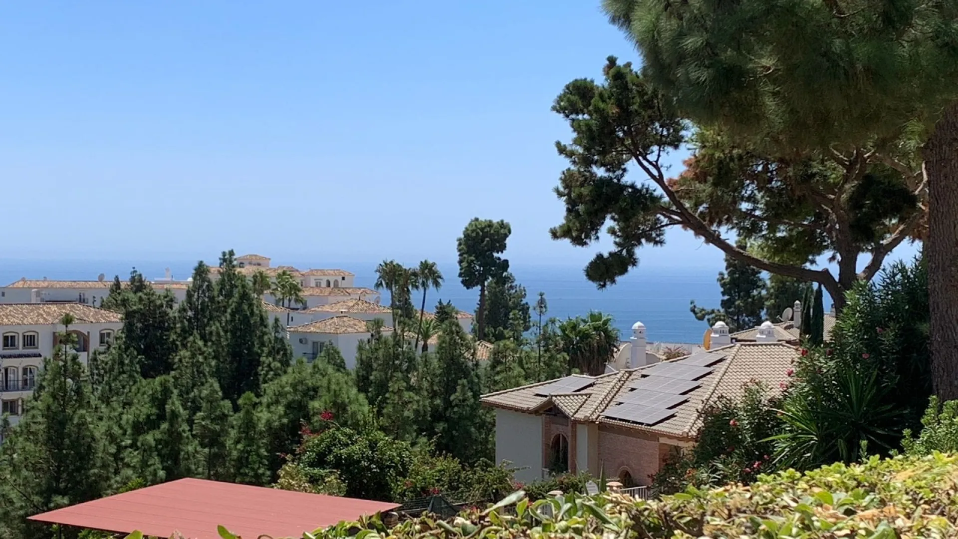 Ground floor apartment for sale in Sitio de Calahonda with 2 bedrooms