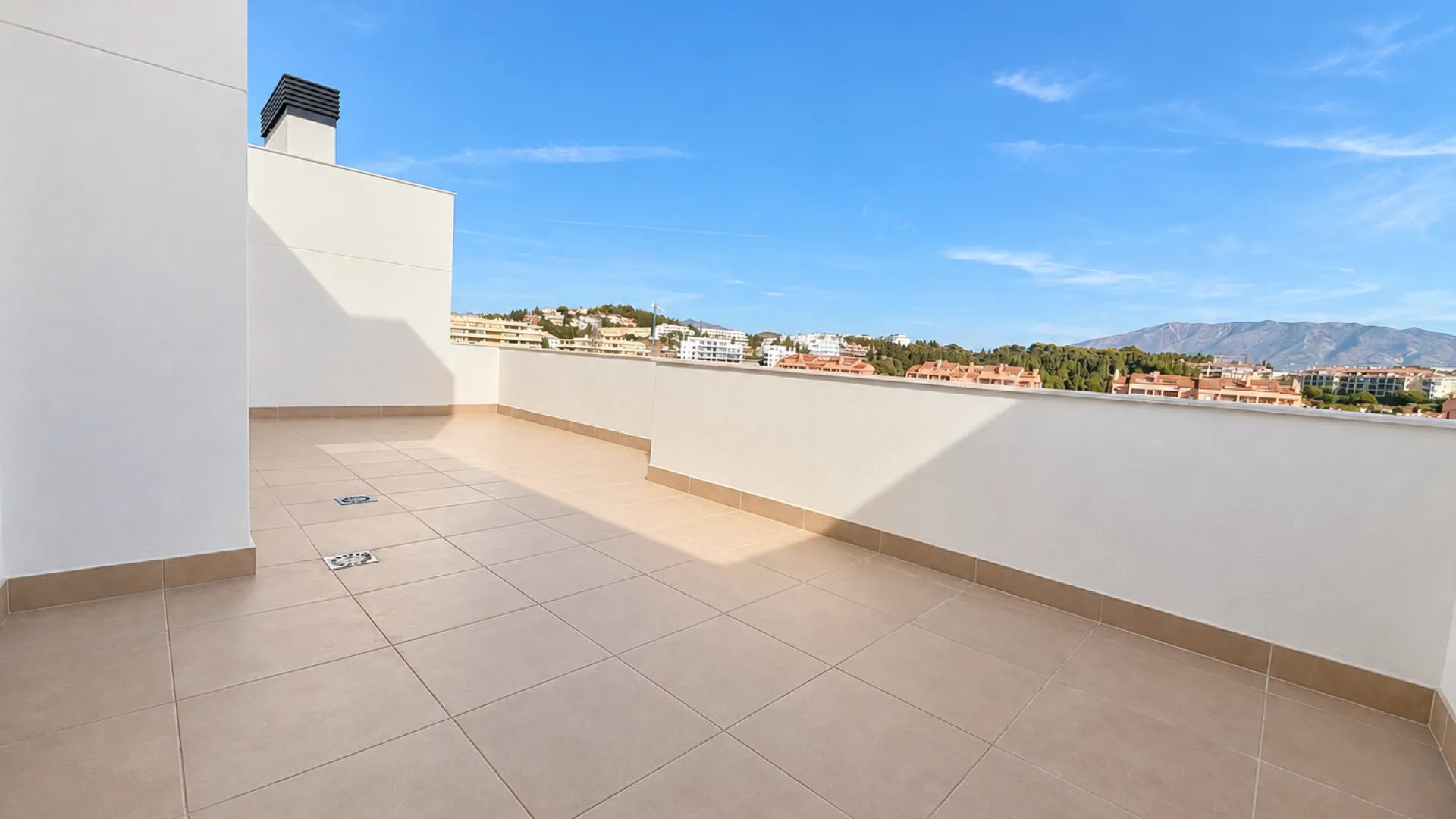 Playamarina, Ático de 3 dormitorios a la venta
