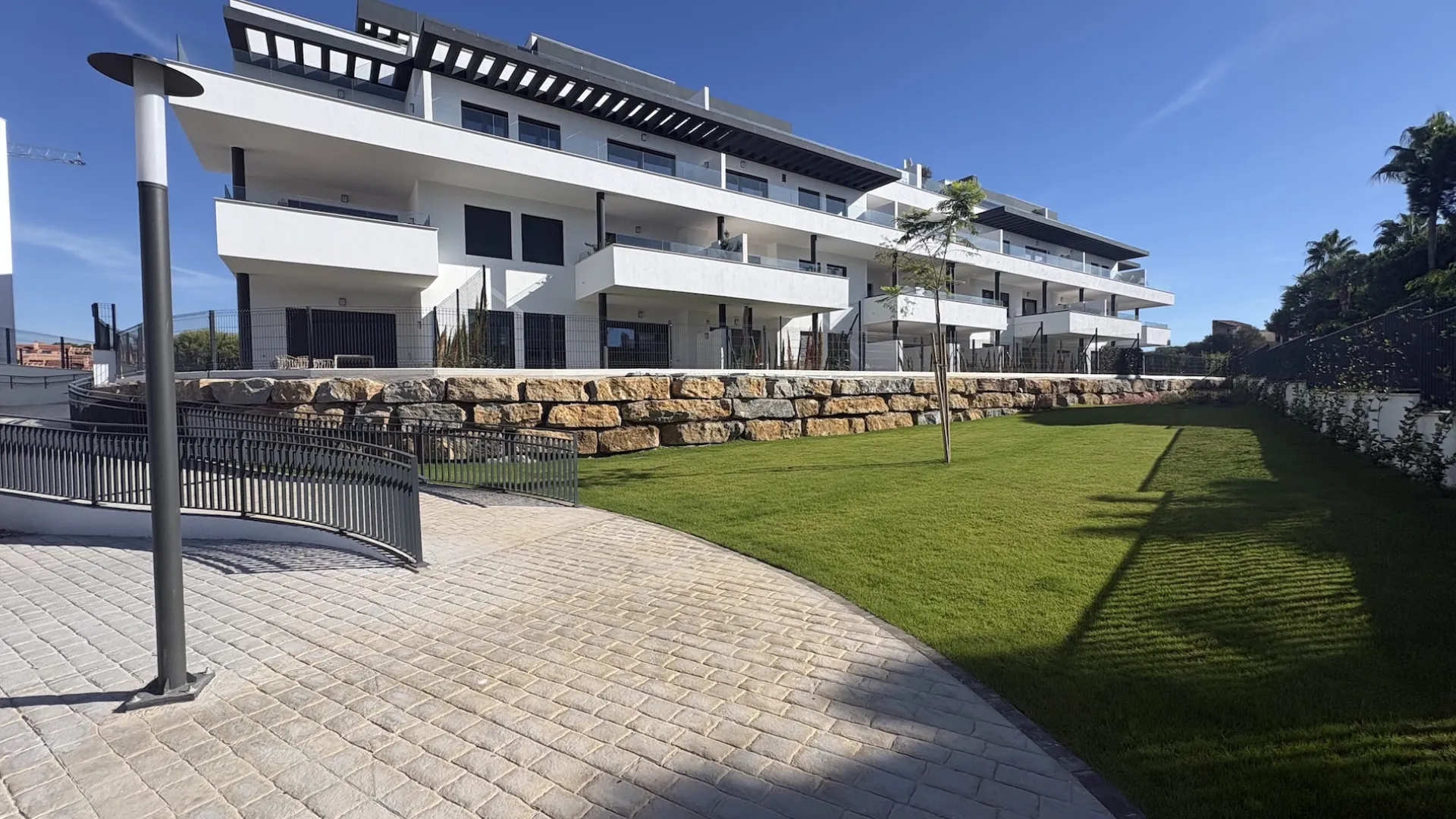 Apartment with 3 bedrooms for sale in Playamarina