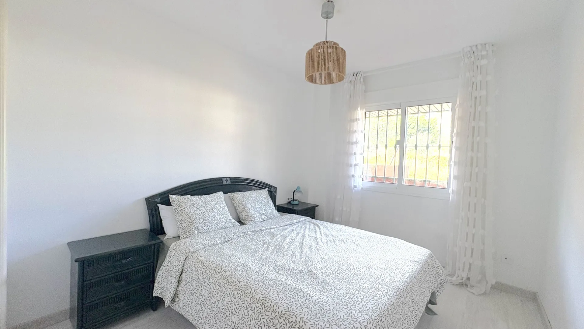 Buy apartment with 2 bedrooms in Benalmadena Costa