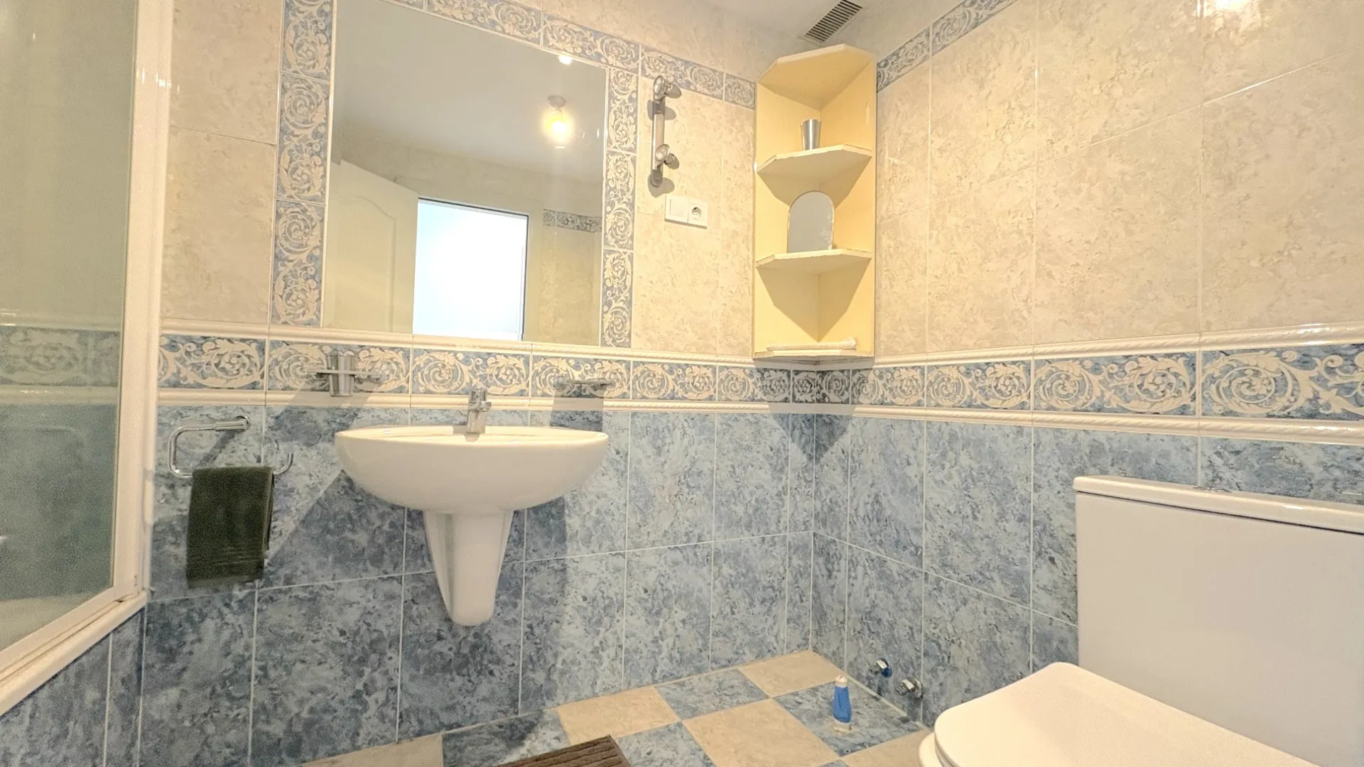 Buy apartment with 2 bedrooms in Benalmadena Costa