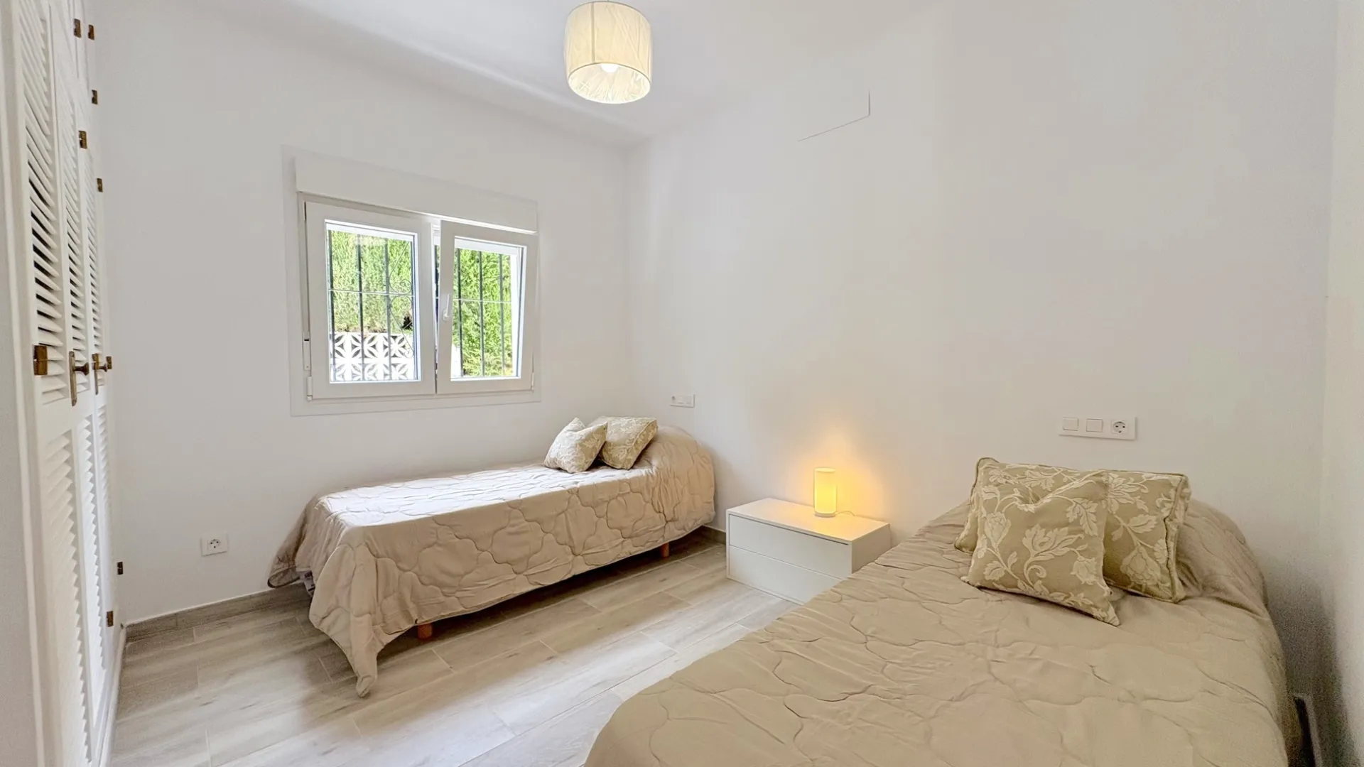 Buy house in El Faro de Calaburras with 7 bedrooms