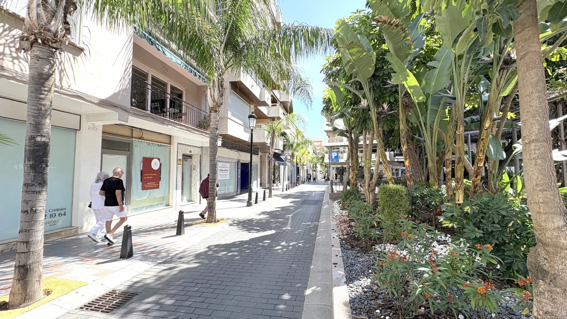 Las Lagunas apartment for sale