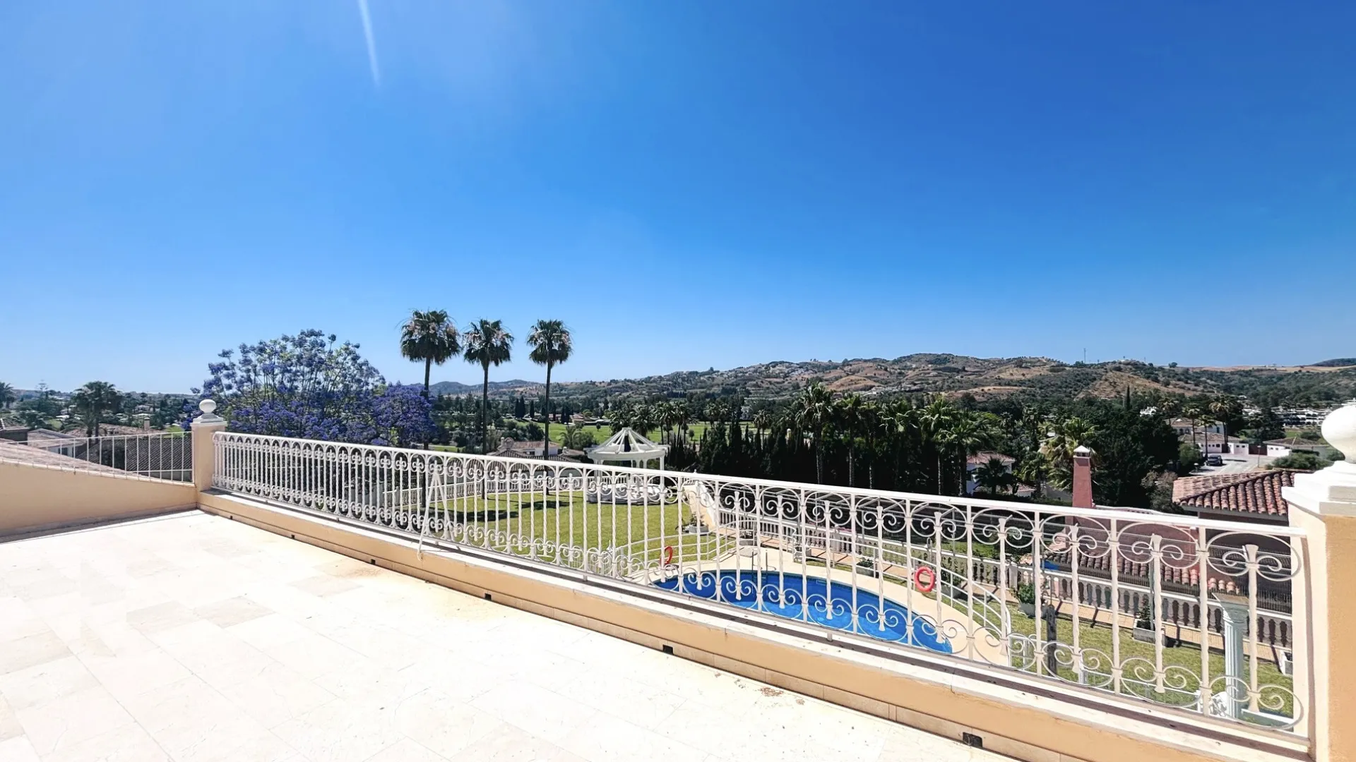 For sale house in Mijas Golf with 10 bedrooms