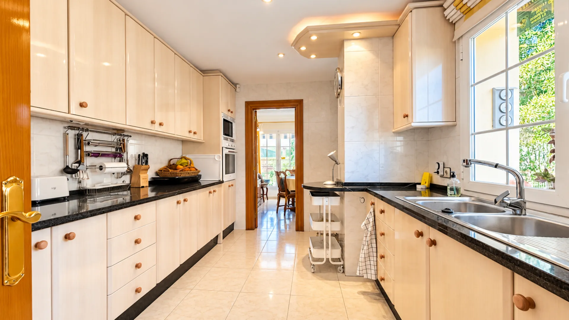 For sale house in Mijas Golf with 10 bedrooms