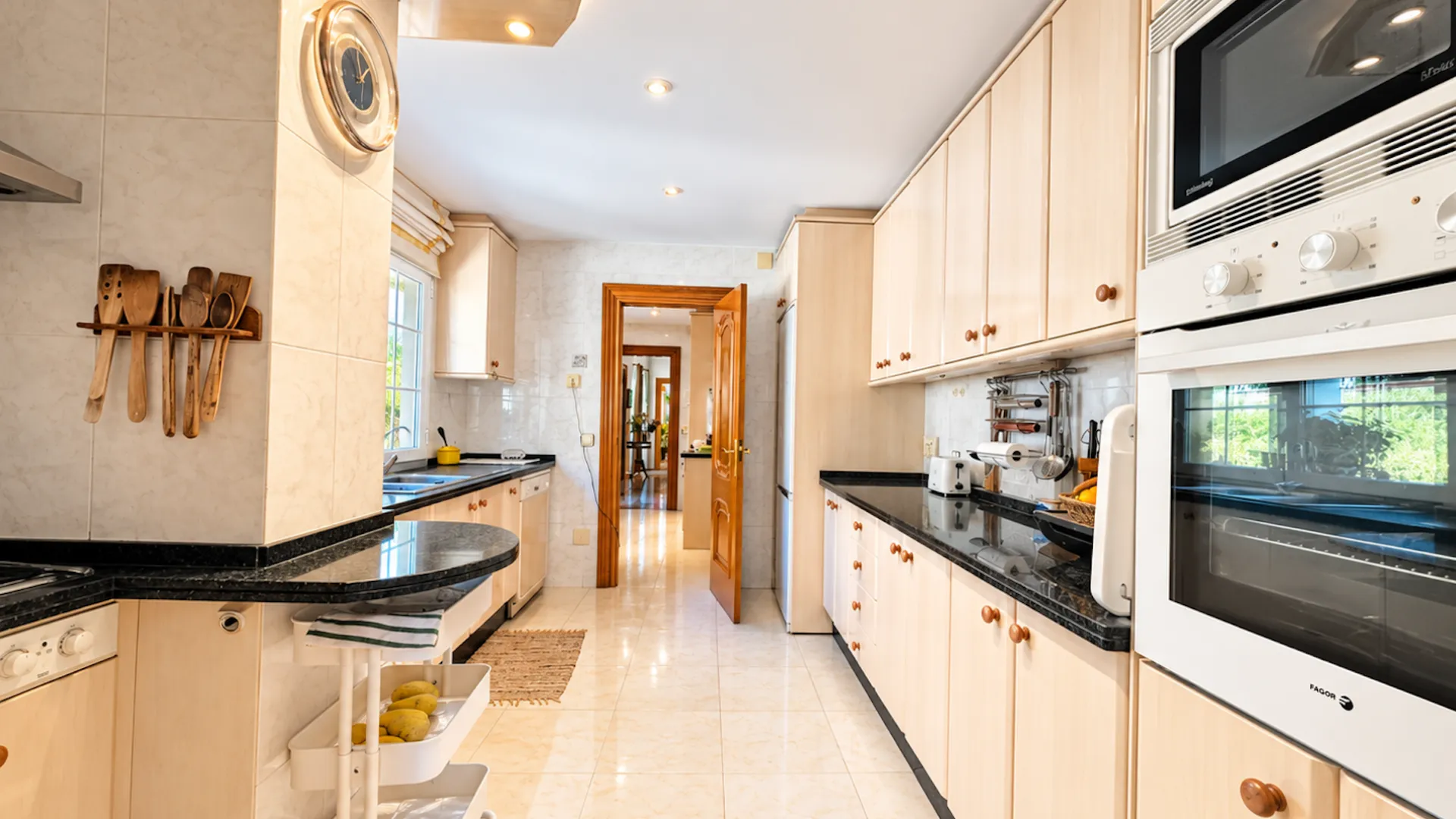 For sale house in Mijas Golf with 10 bedrooms