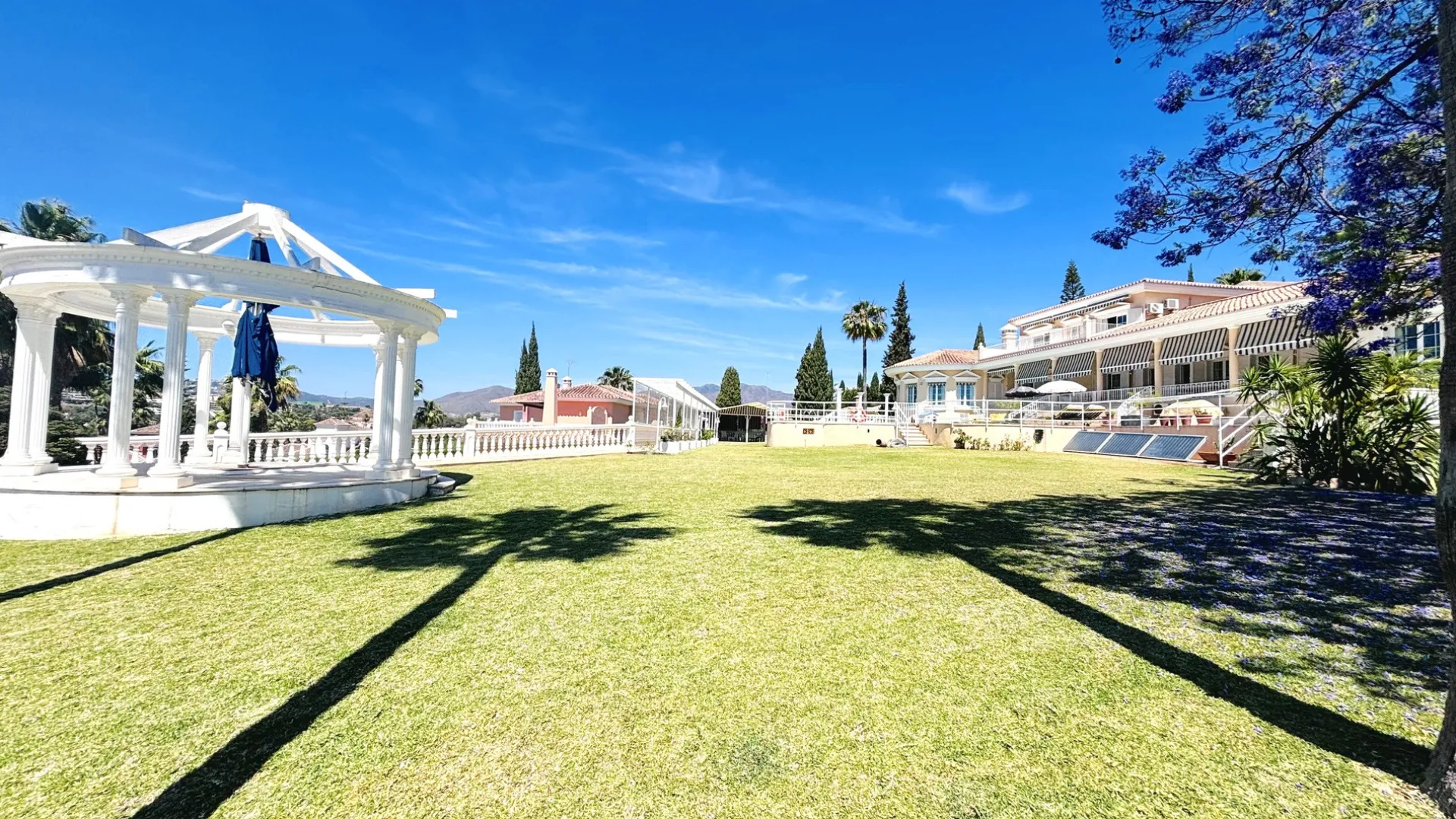 For sale house in Mijas Golf with 10 bedrooms