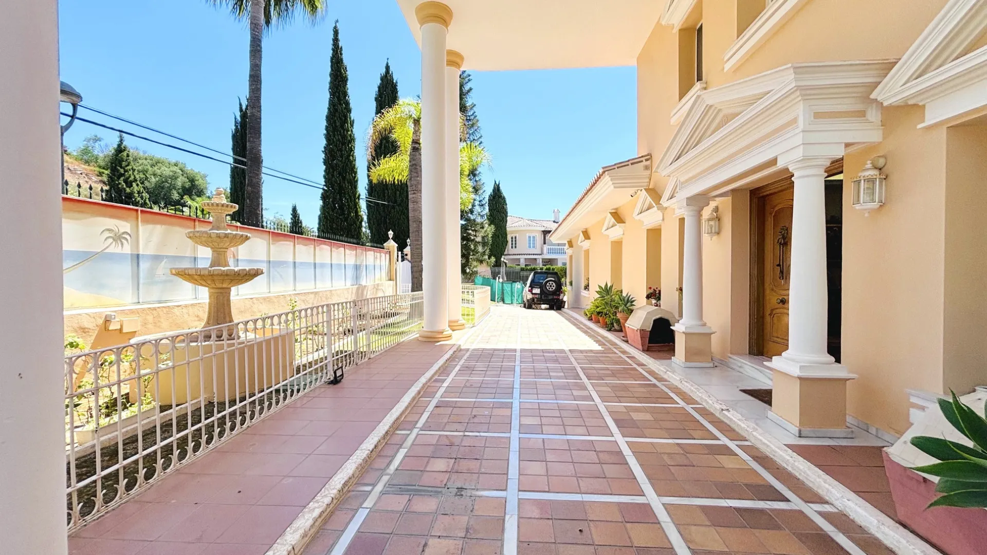 For sale house in Mijas Golf with 10 bedrooms
