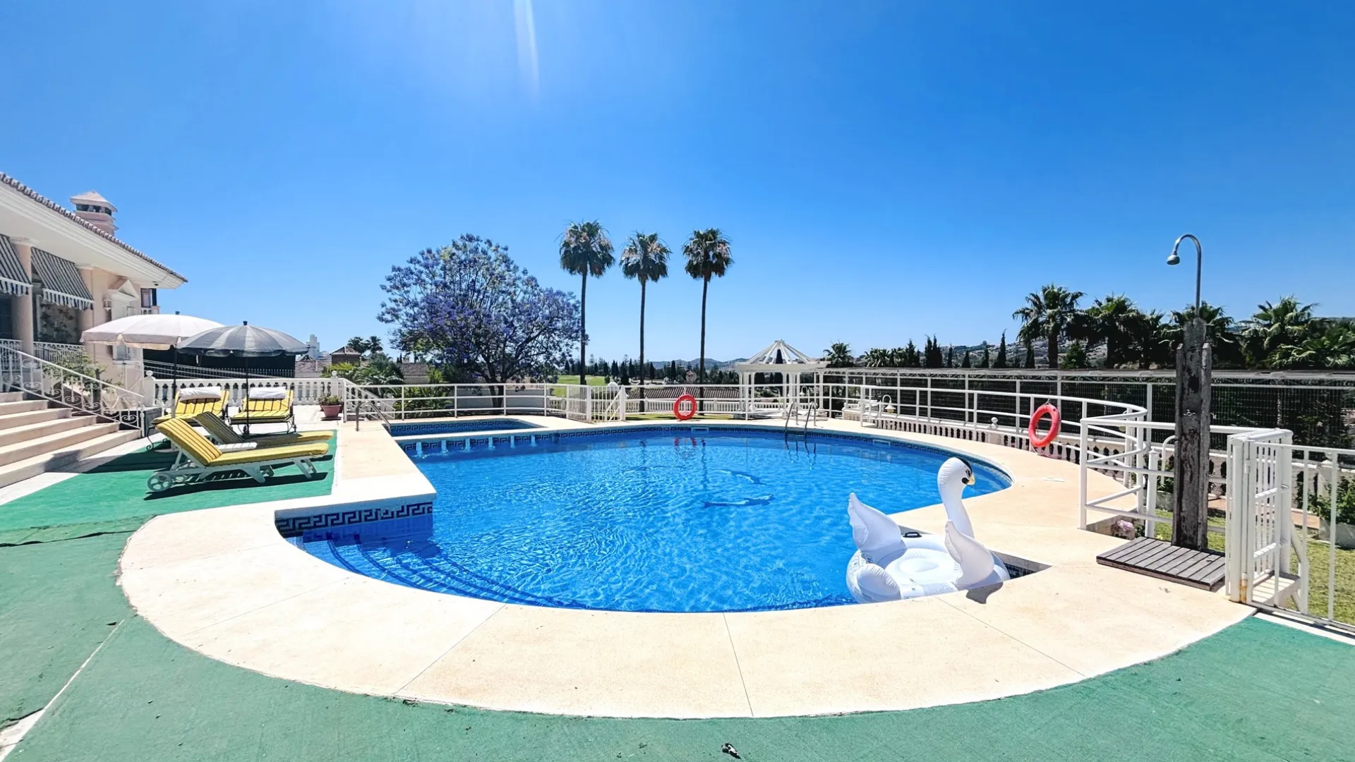 For sale house in Mijas Golf with 10 bedrooms
