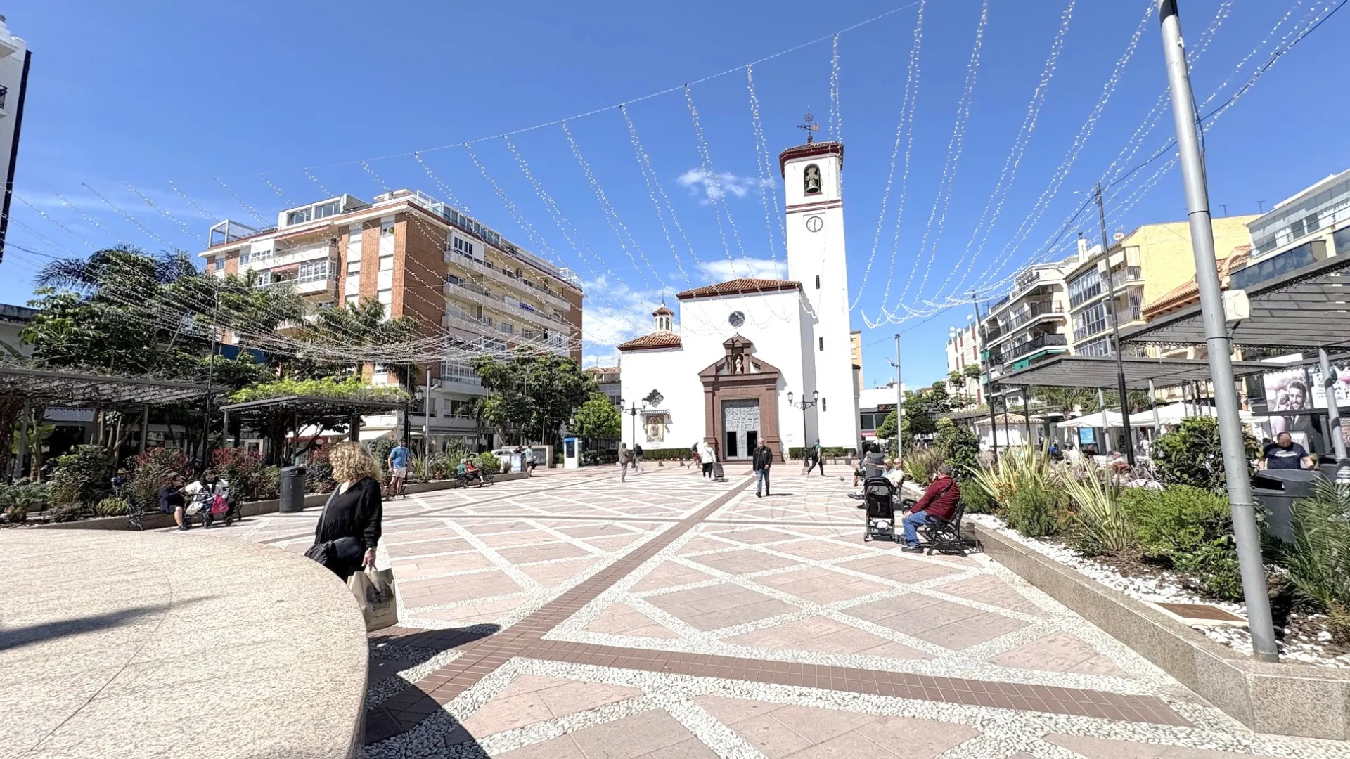 Buy apartment in Fuengirola Centro with 3 bedrooms