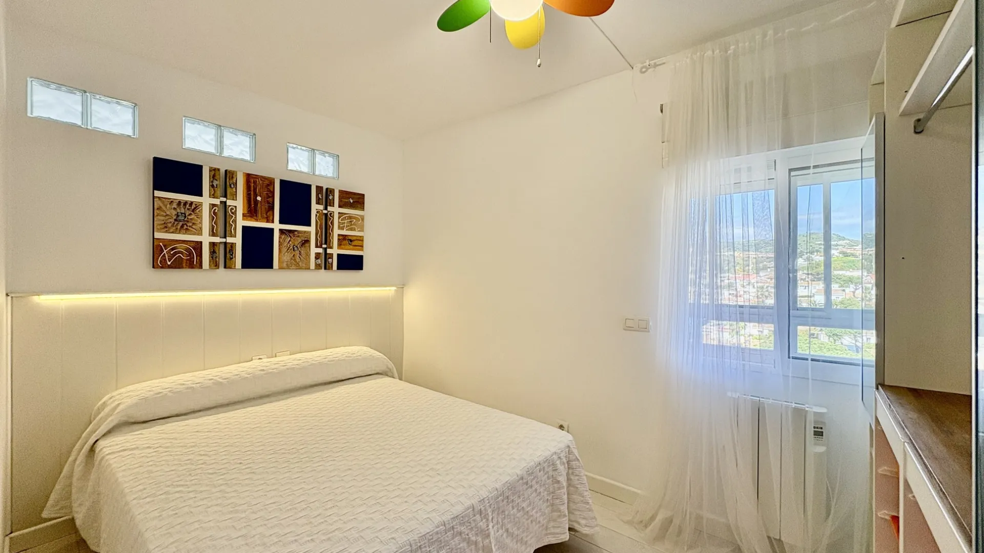 For sale Calahonda apartment with 2 bedrooms
