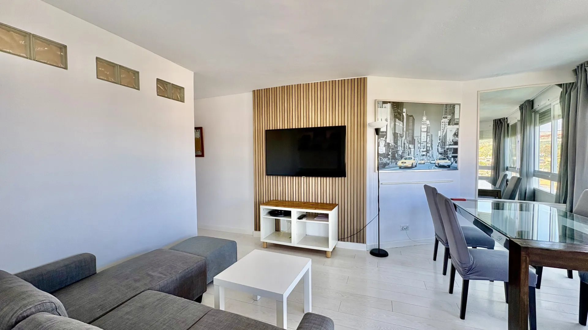 For sale Calahonda apartment with 2 bedrooms