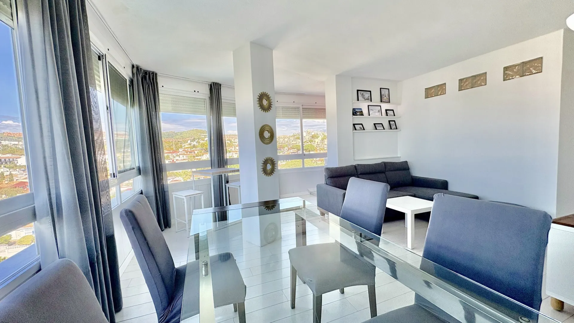 For sale Calahonda apartment with 2 bedrooms