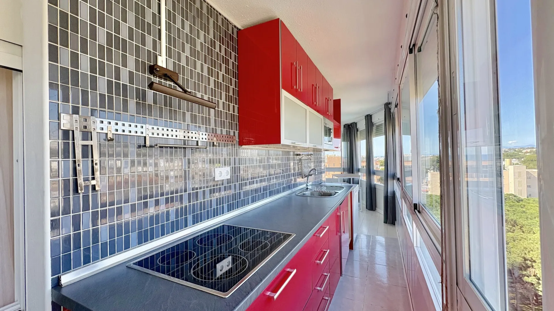 For sale Calahonda apartment with 2 bedrooms
