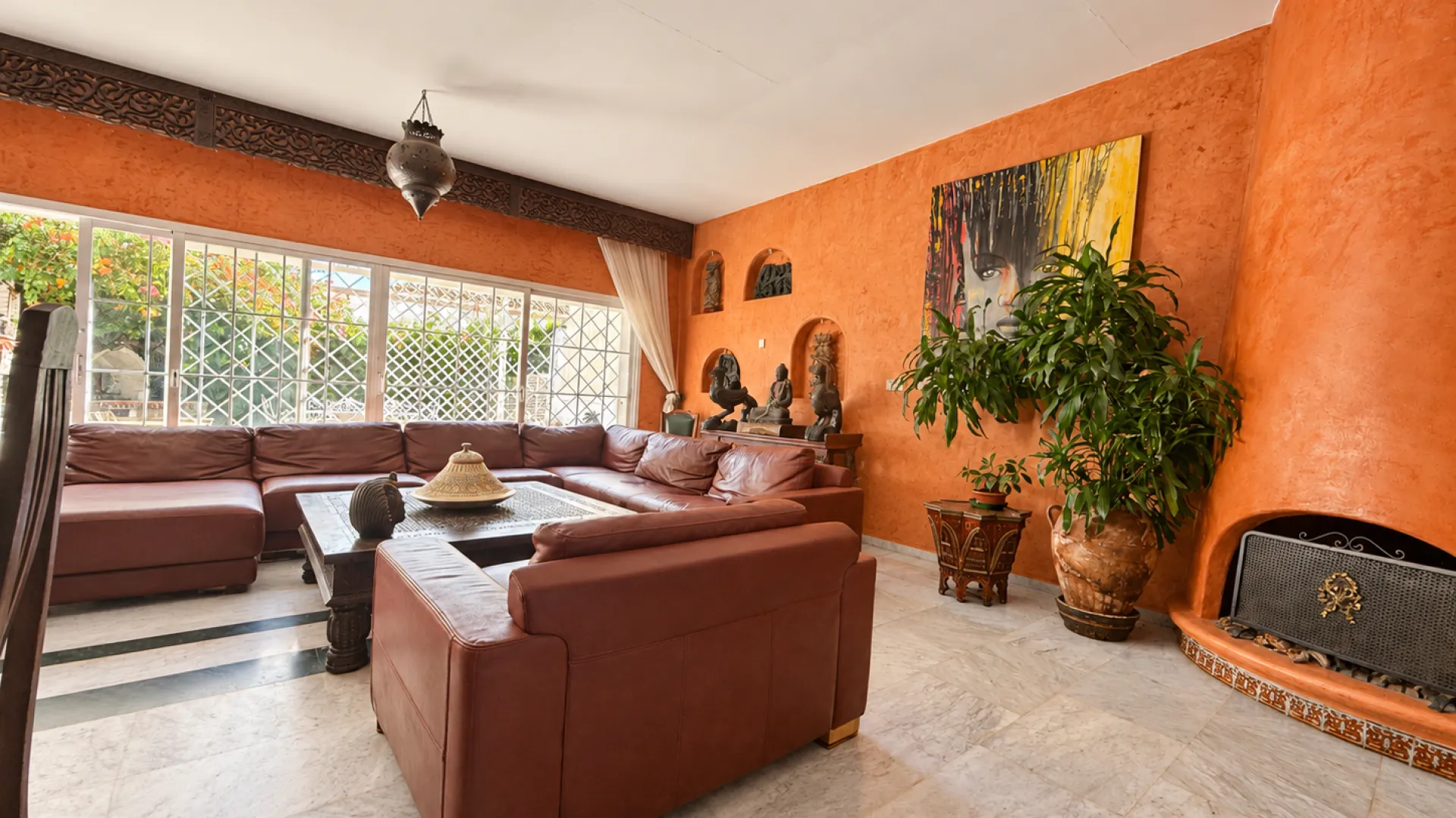 For sale house with 3 bedrooms in Estepona