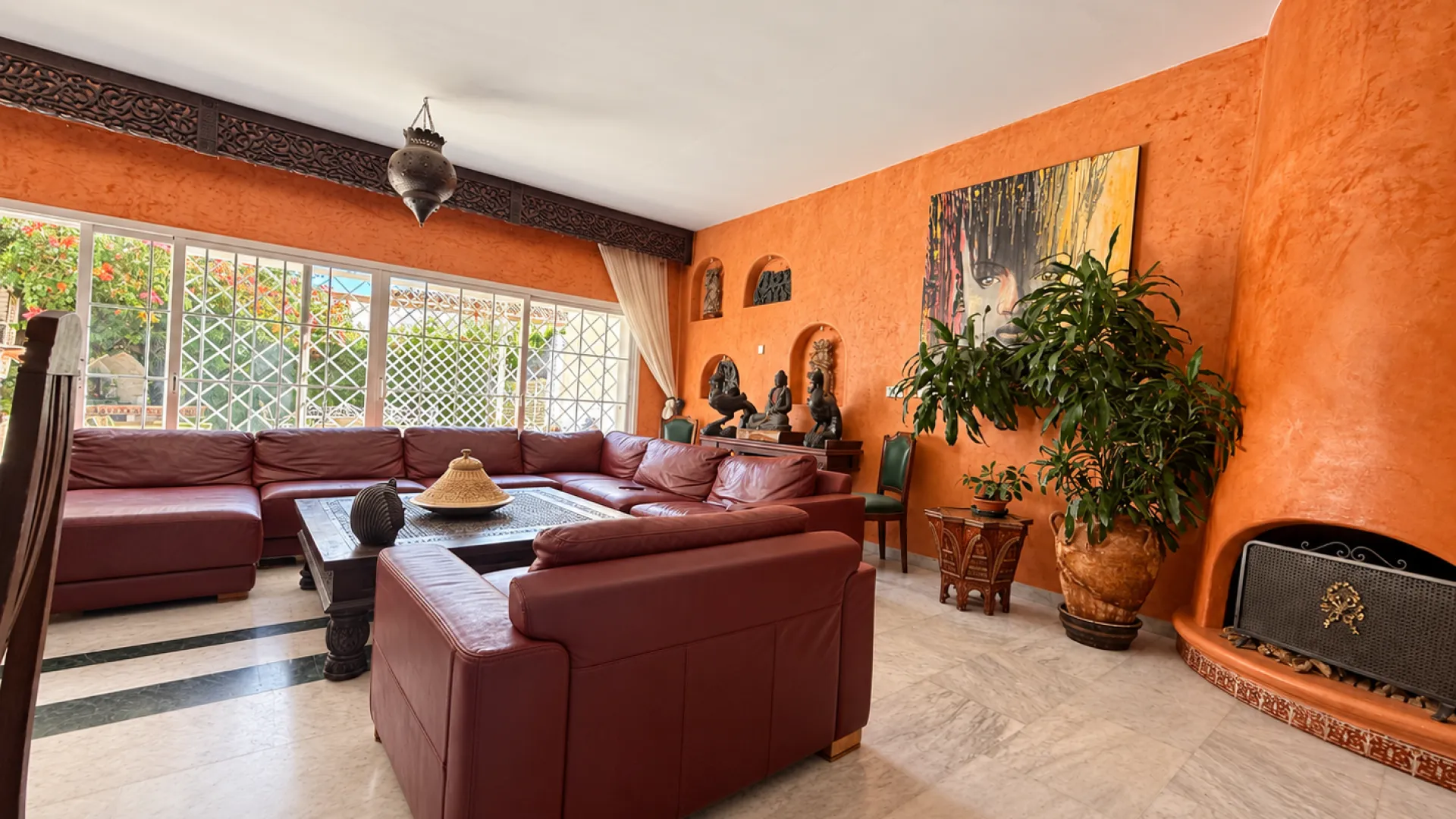 For sale house with 3 bedrooms in Estepona